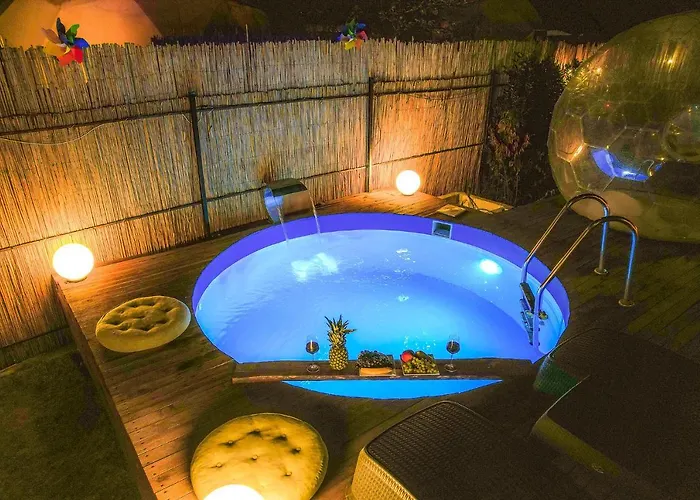 Smore מלון ספנג'ה