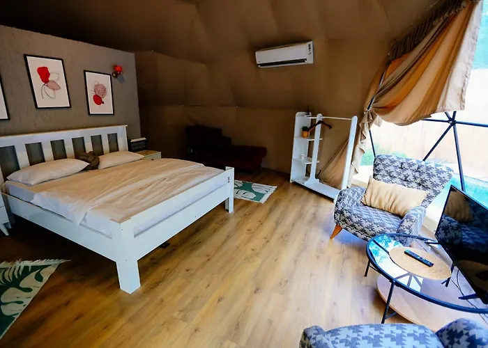 מלון Smore ספנג'ה