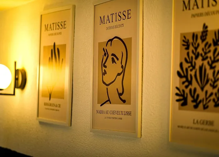 מלון Smore ספנג'ה